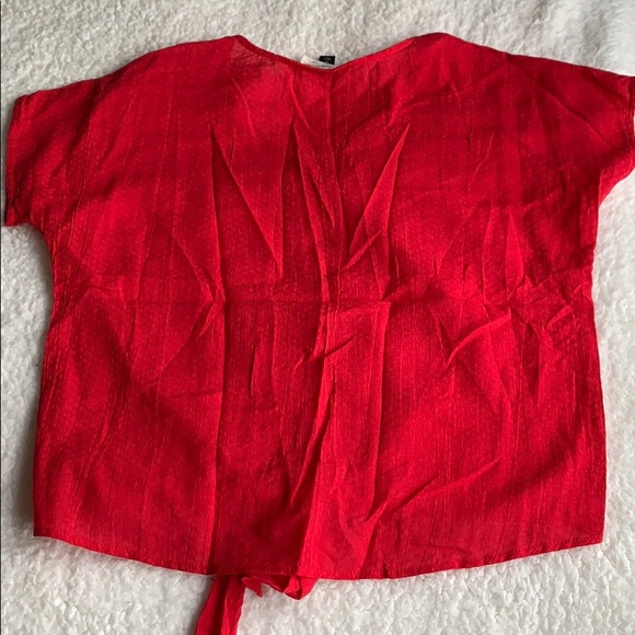 Cute top - Picture 3 of 3